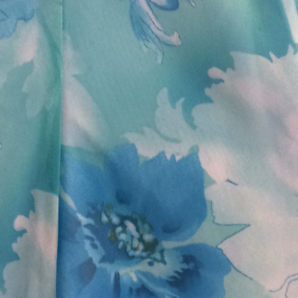 Dress - Picture 6 of 6